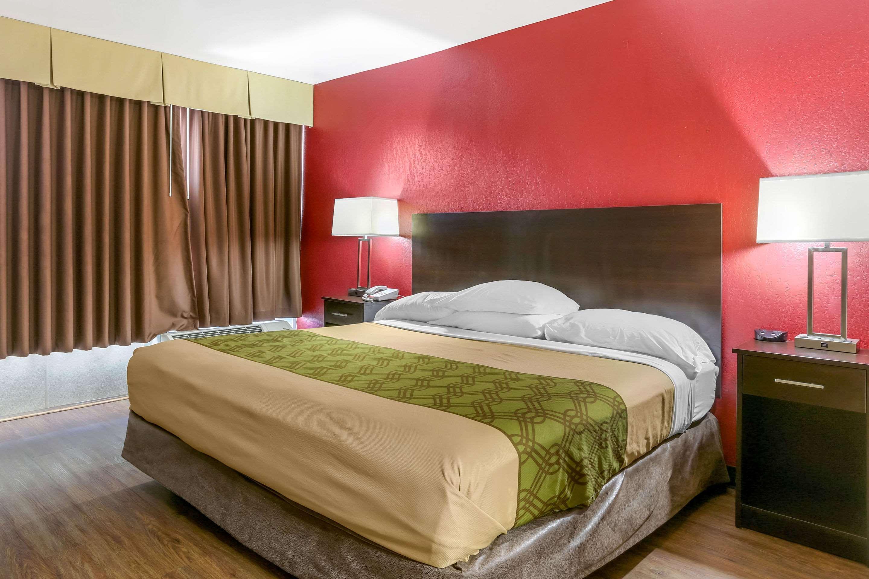 Econo Lodge Shorewood Exteriör bild