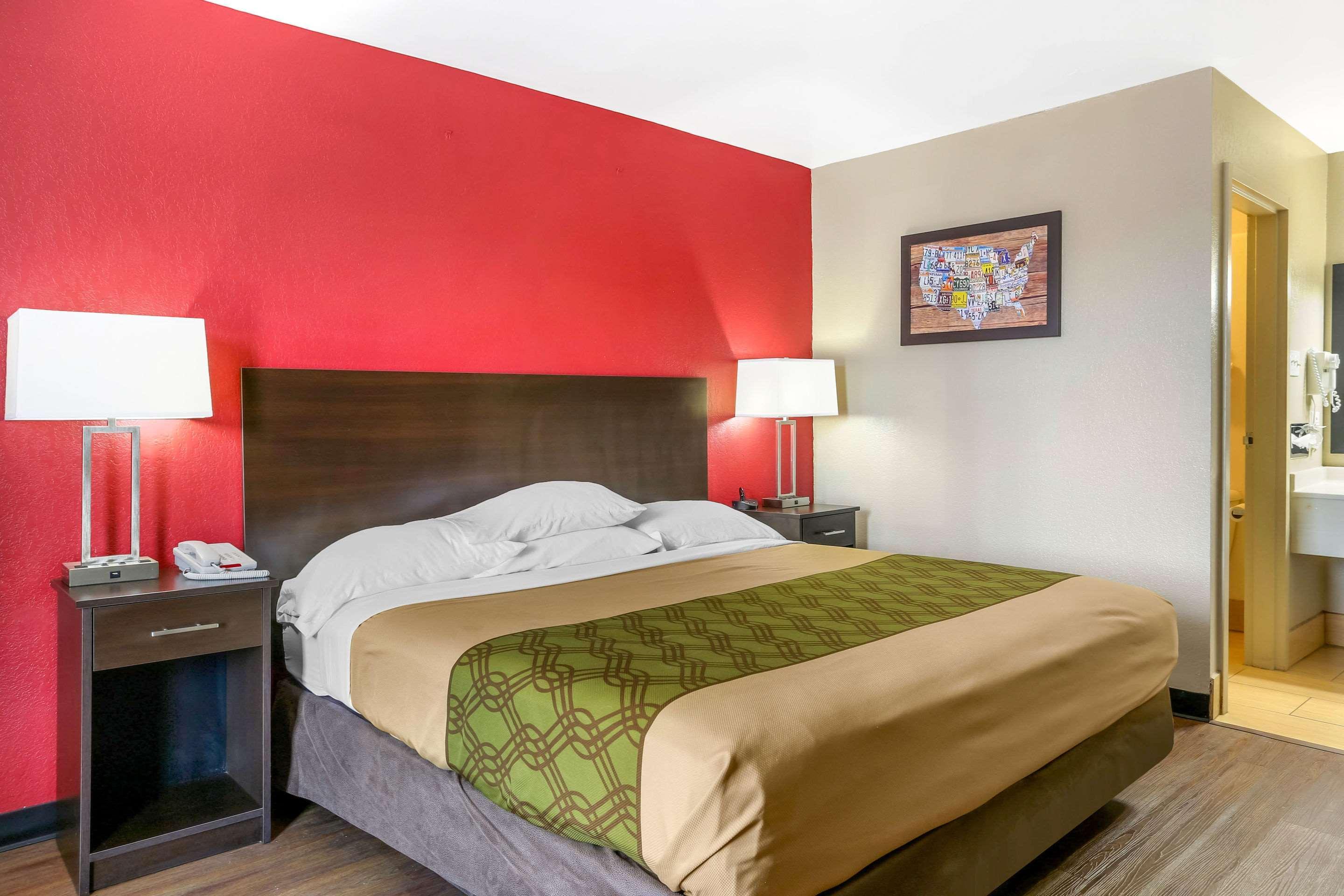 Econo Lodge Shorewood Exteriör bild