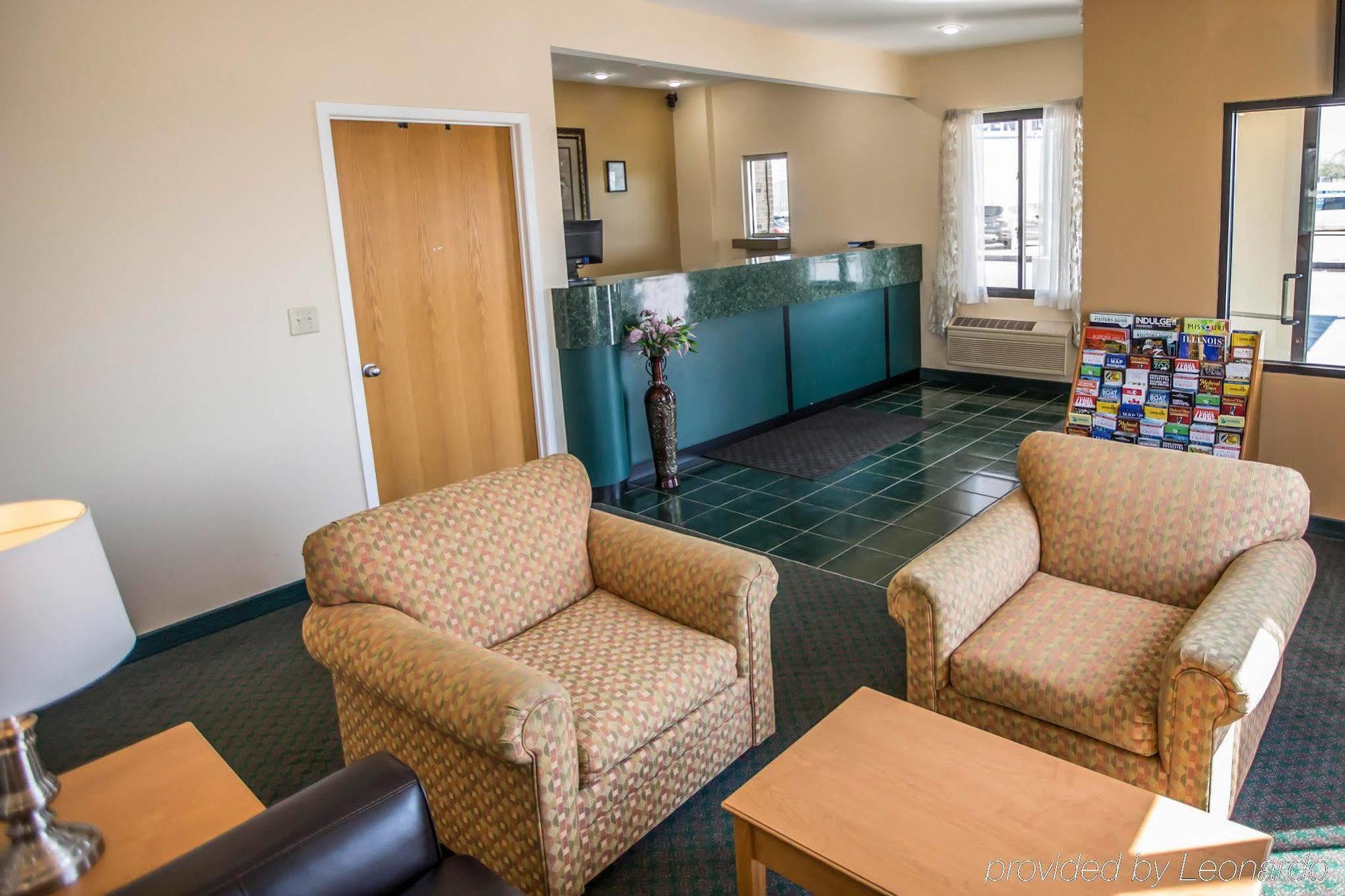 Econo Lodge Shorewood Exteriör bild
